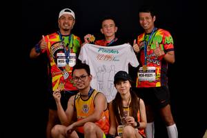 BIB: 42195, 425, 41321
                            <button type="button" onclick="openModal(9295908)" class="btn btn-primary btn-sm float-right btn-popup" data-toggle="modal" data-target=".modal-high-quality">
                        <i class="fas fa-shopping-cart"></i> Add to Cart
                    </button>
                                            <button type="button" onclick="isThisMe(9295908, true)" class="btn btn-success btn-sm float-right btn-popup btn-isme hidden" data-toggle="tooltip" data-placement="bottom" title="นี่คือรูปของคุณใช่ไหม คลิกที่นี่เพื่อเอาเข้าอัลบั้ม">
                        <i class="fas fa-plus"></i> Add to album
                    </button>
                    <button type="button" onclick="isThisMe(9295908, false)" class="btn btn-warning btn-sm float-right btn-popup btn-isnotme hidden">
                        <i class="fas fa-ban"></i> Remove from album
                    </button>